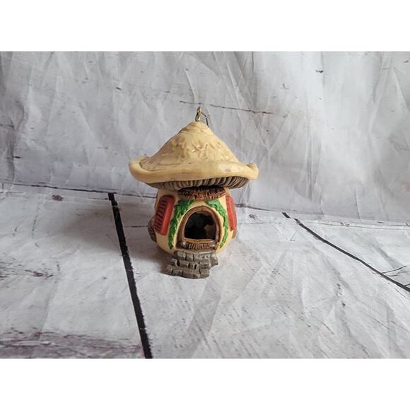 Mushroom House Hallmark 1978 Animal Home Ornament Tree Trimmer Collection Vintag - Picture 1 of 7